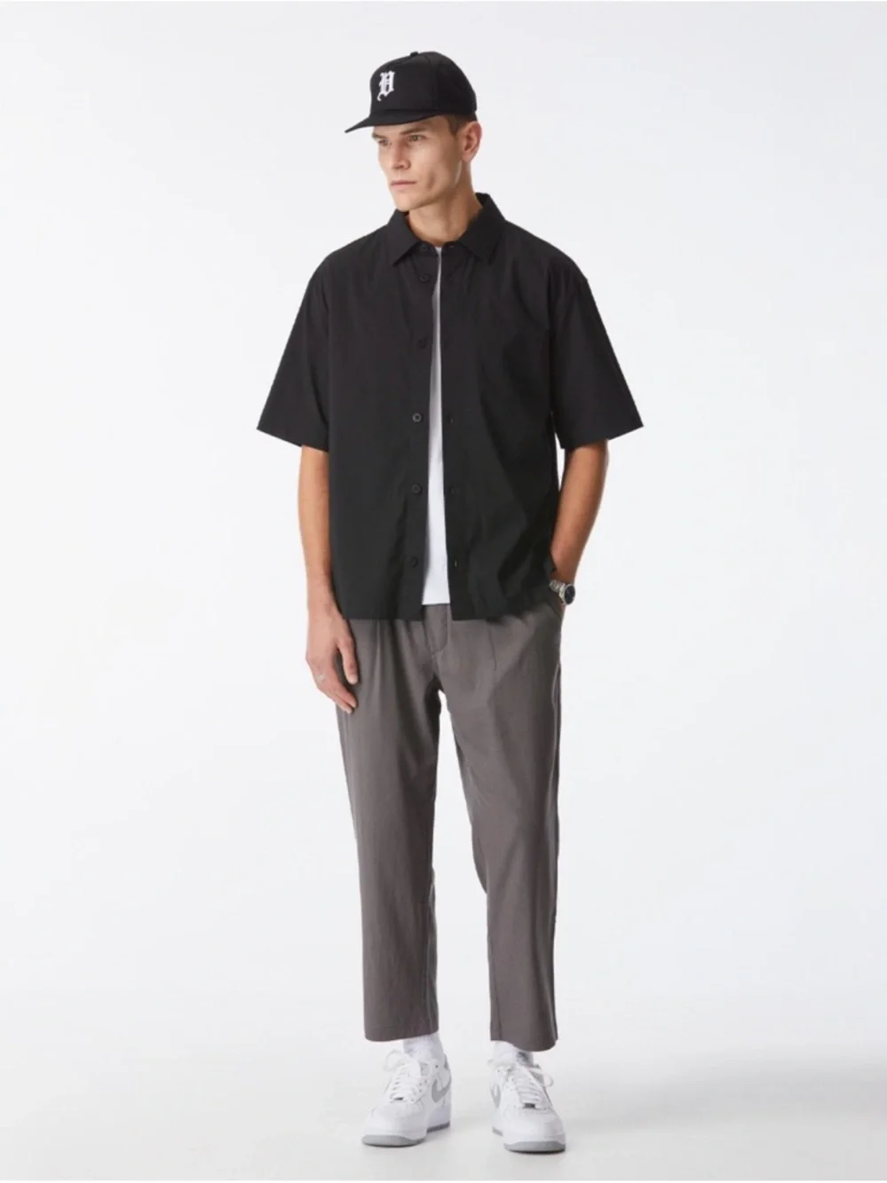 NWT - I Love Ugly Fitch Cropped Pant in Mushroom - Size L